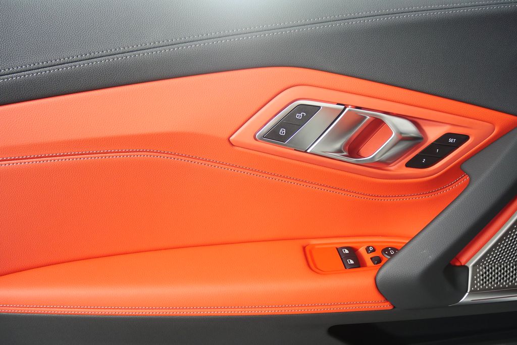 Thumbnail: 2026 BMW Z4 - 10