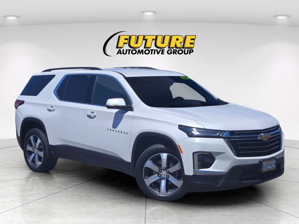 2023 Chevrolet Traverse LT Leather AWD