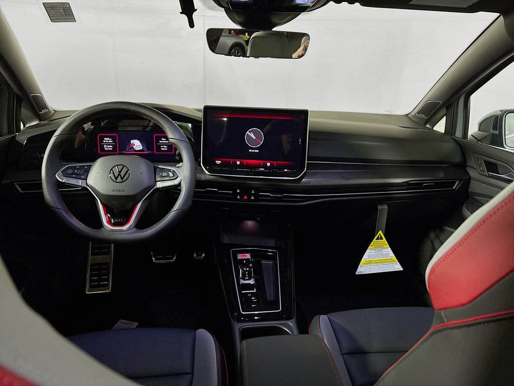 2025 Volkswagen Golf GTI 2.0T SE