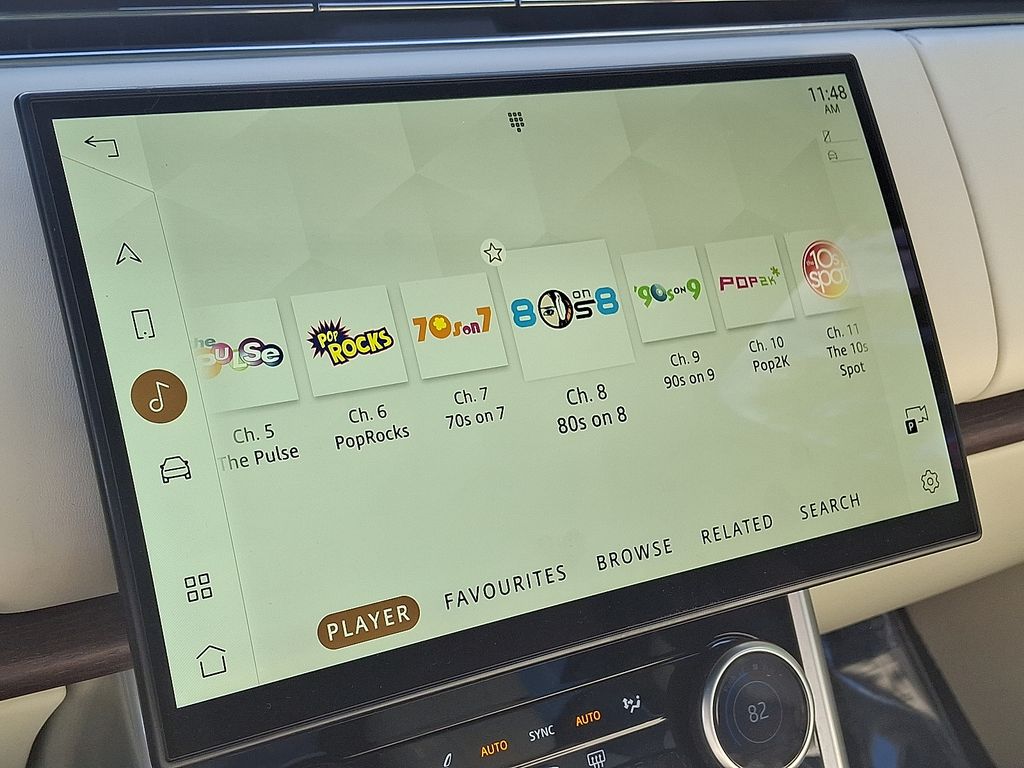 Thumbnail: 2023 Land Rover Range Rover - 16