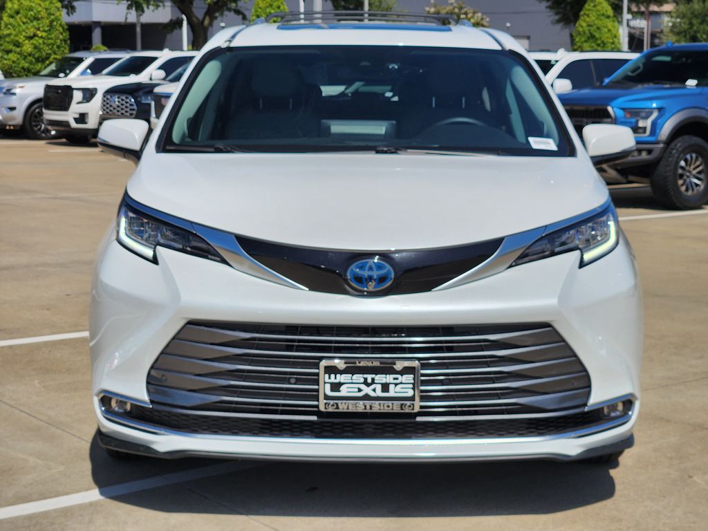 2022 Toyota Sienna Limited Beige at Community Toyota