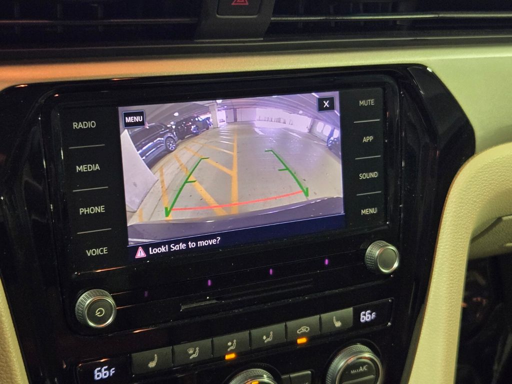 2020 Volkswagen Passat - $14,300