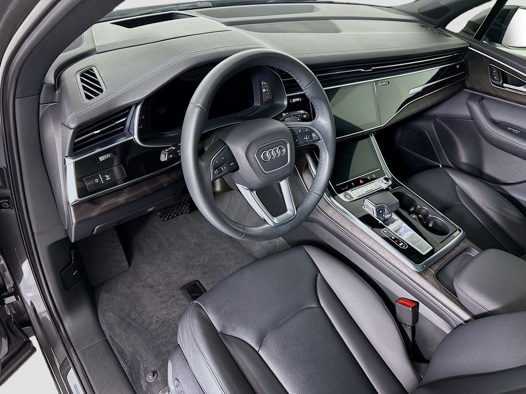 Thumbnail: 2023 Audi Q7 - 9