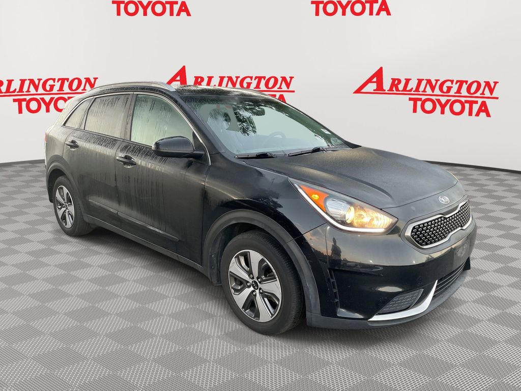 2017 Kia Niro LX's photo