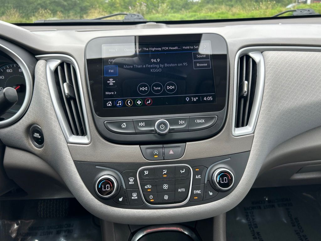 Used 2025 Chevrolet Malibu Sedan