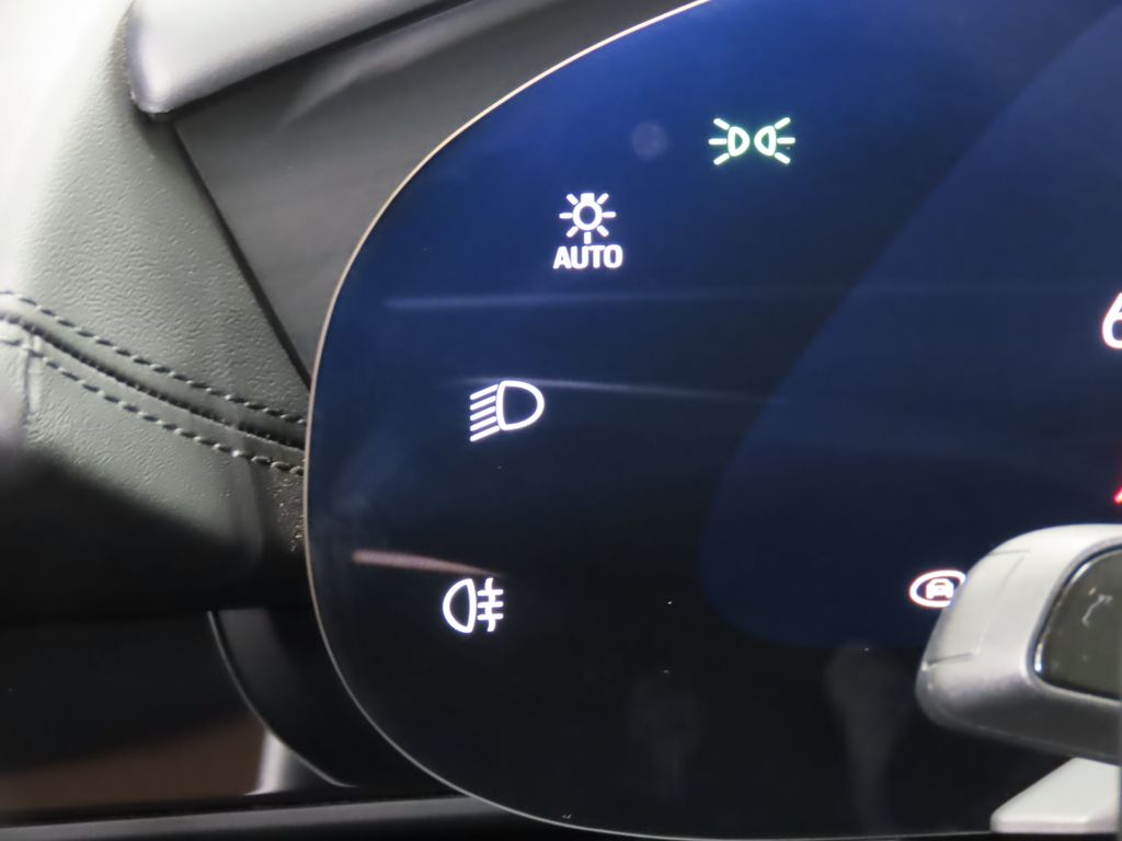 Thumbnail: 2023 Porsche Taycan - 24