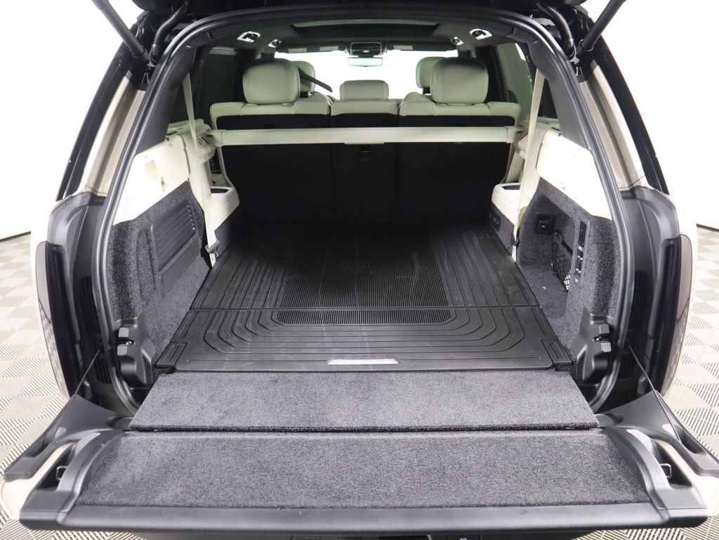 Thumbnail: 2026 Land Rover Range Rover - 30