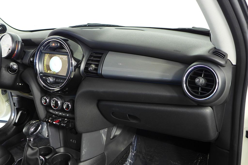 Thumbnail: 2015 MINI Cooper - 14