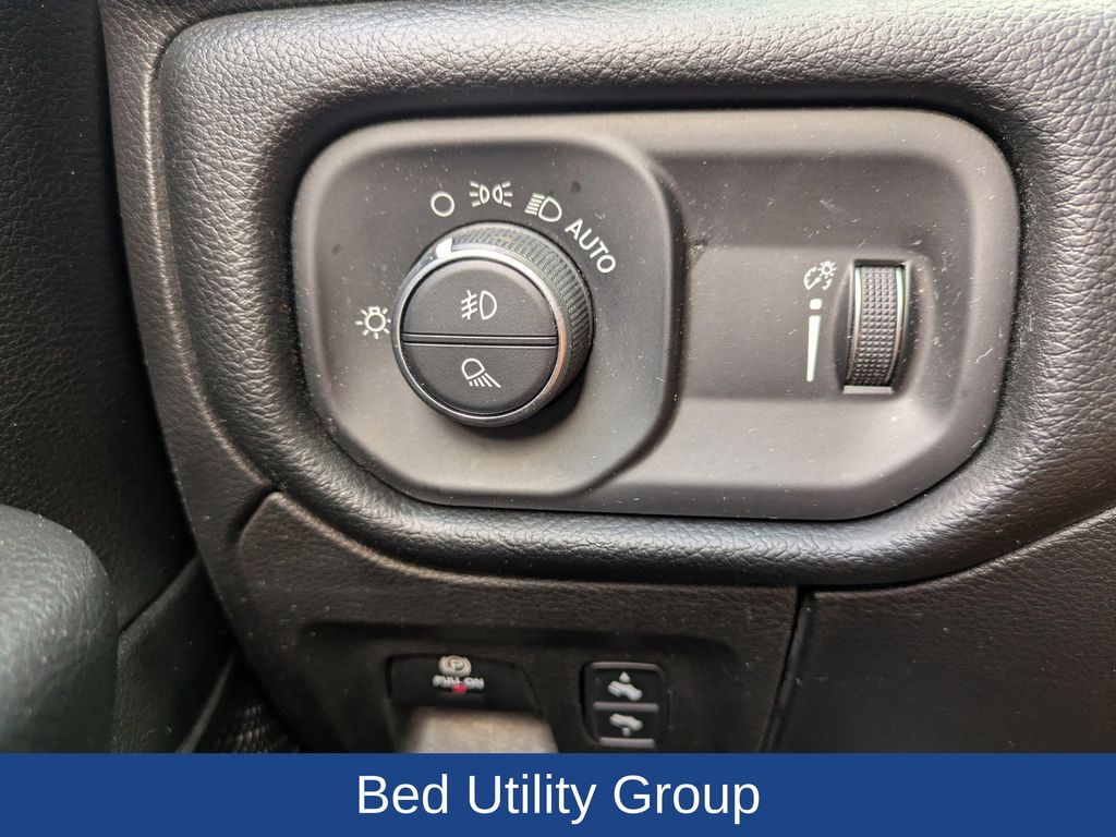 2021 Ram 1500 Big Horn Crew Cab 4x2 5'7" Box