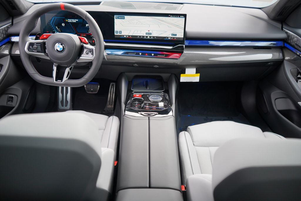 Thumbnail: 2026 BMW M5 - 17