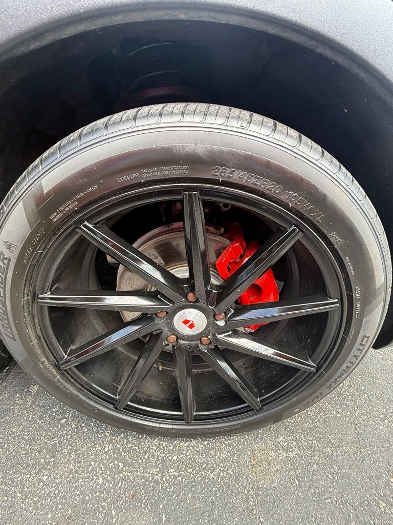 View vehicle photo 7
