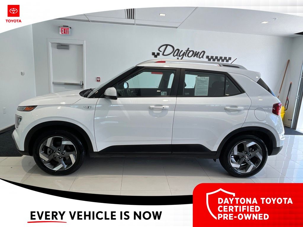 Used 2025 Hyundai Venue SUV