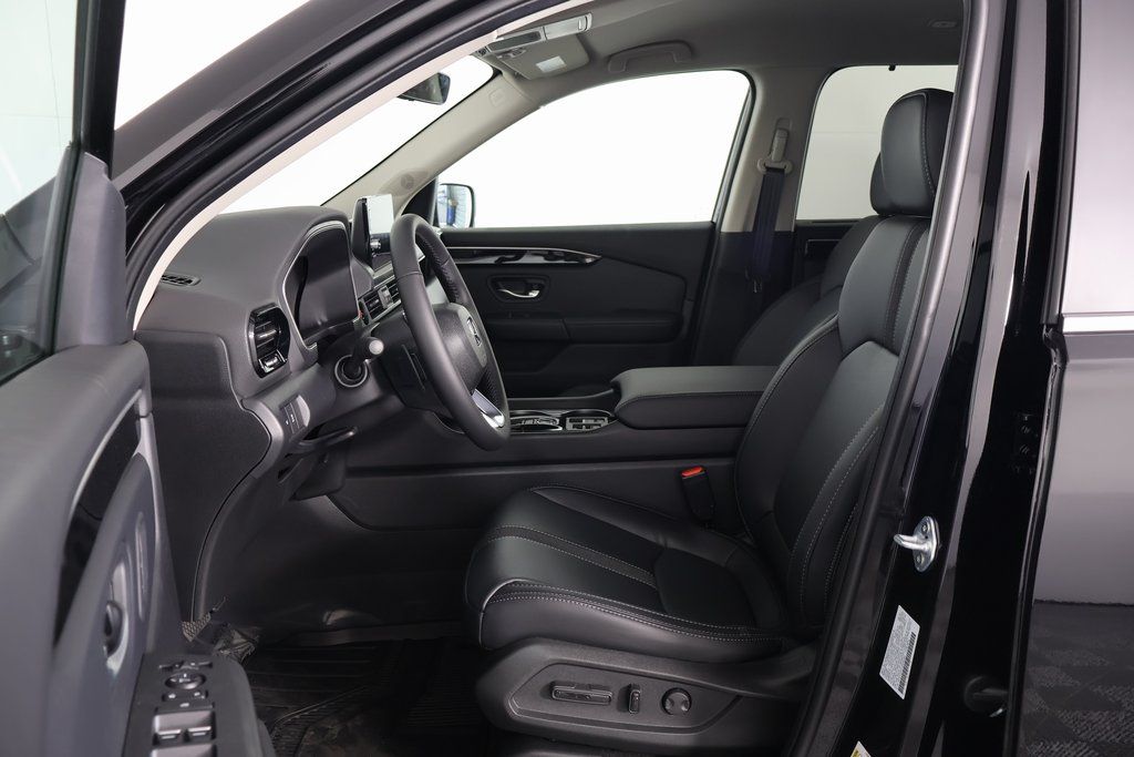 Thumbnail: 2025 Honda Pilot - 5