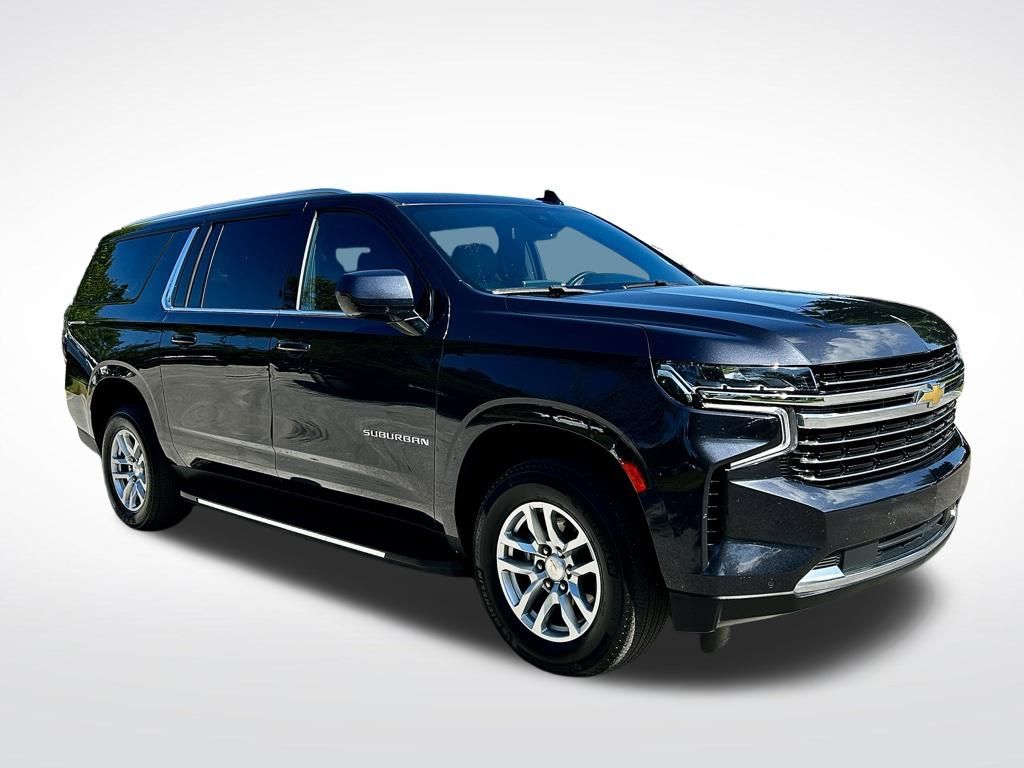 2023 Chevrolet Suburban LT's photo