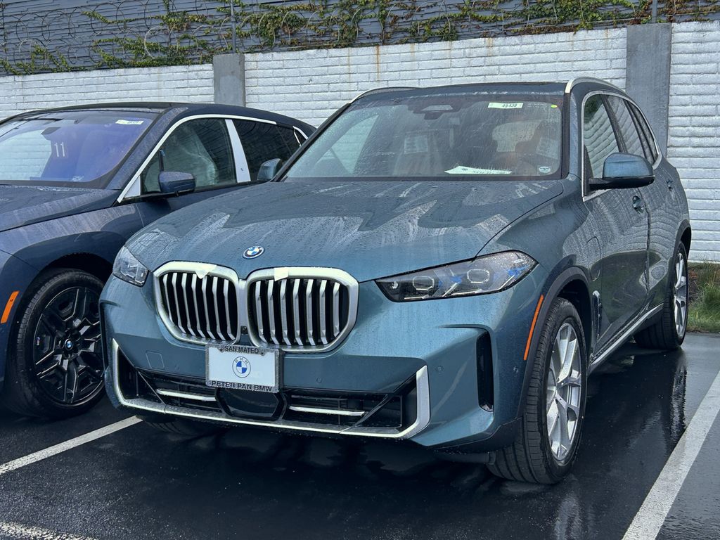 Thumbnail: 2026 BMW X5 - 2