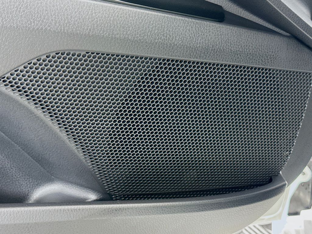 Thumbnail: 2025 Toyota Camry - 19