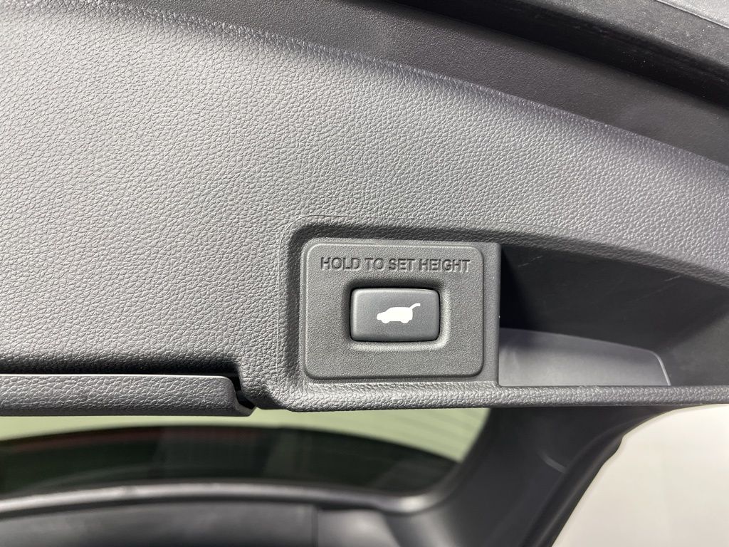 Thumbnail: 2023 Acura RDX - 12