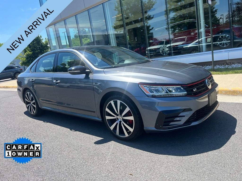 Gray 2018 Volkswagen Passat Sedan Front-Wheel Drive 6-Speed Dual Clutch