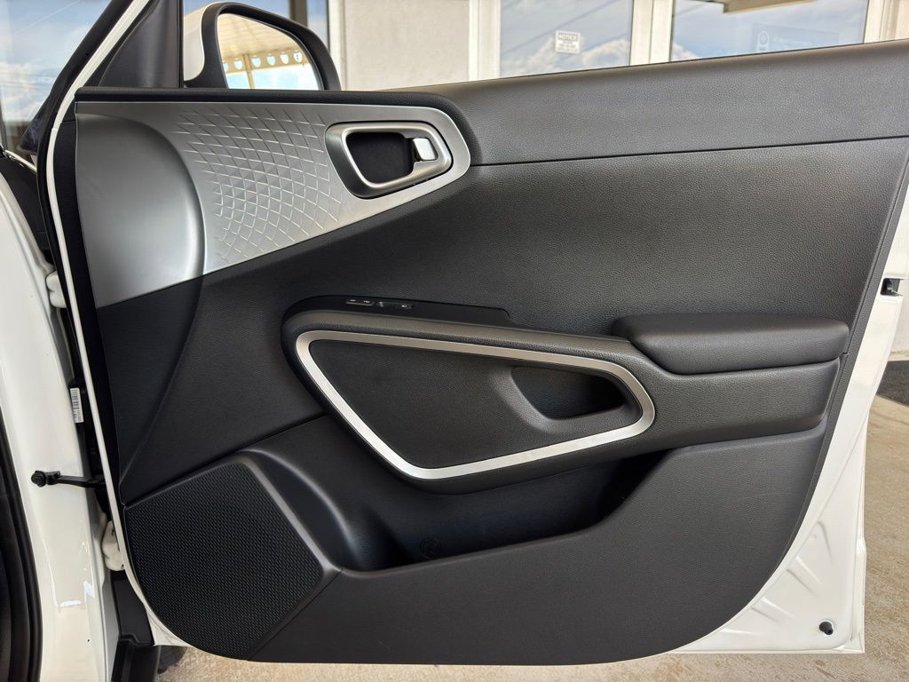 2023 Kia Soul S White at Community Kia