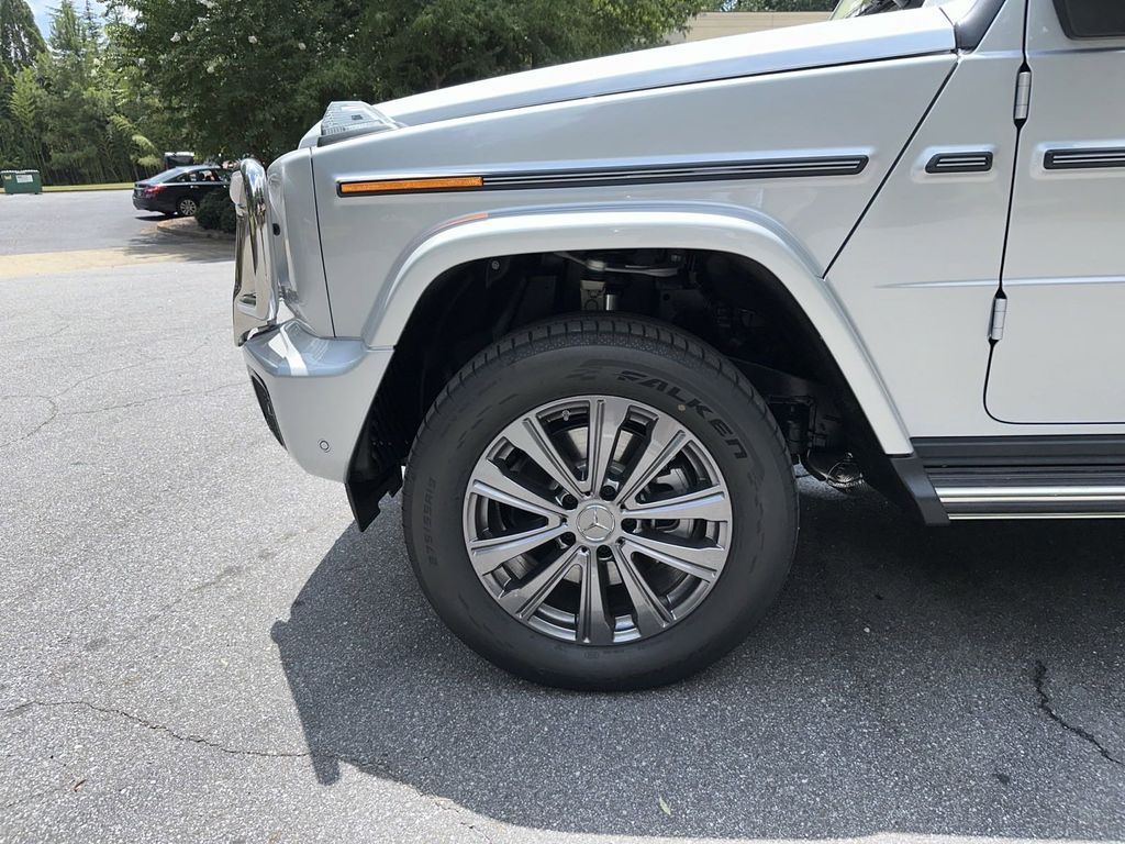 2025 Mercedes-Benz G-Class G 550 12