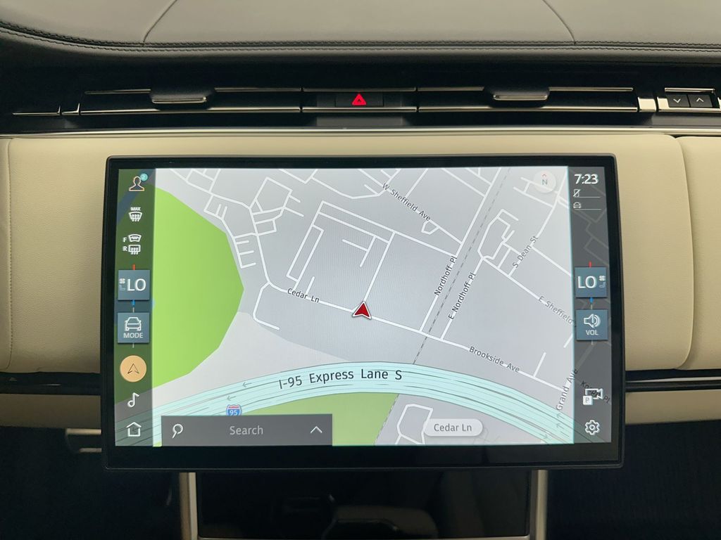Thumbnail: 2025 Land Rover Range Rover - 29