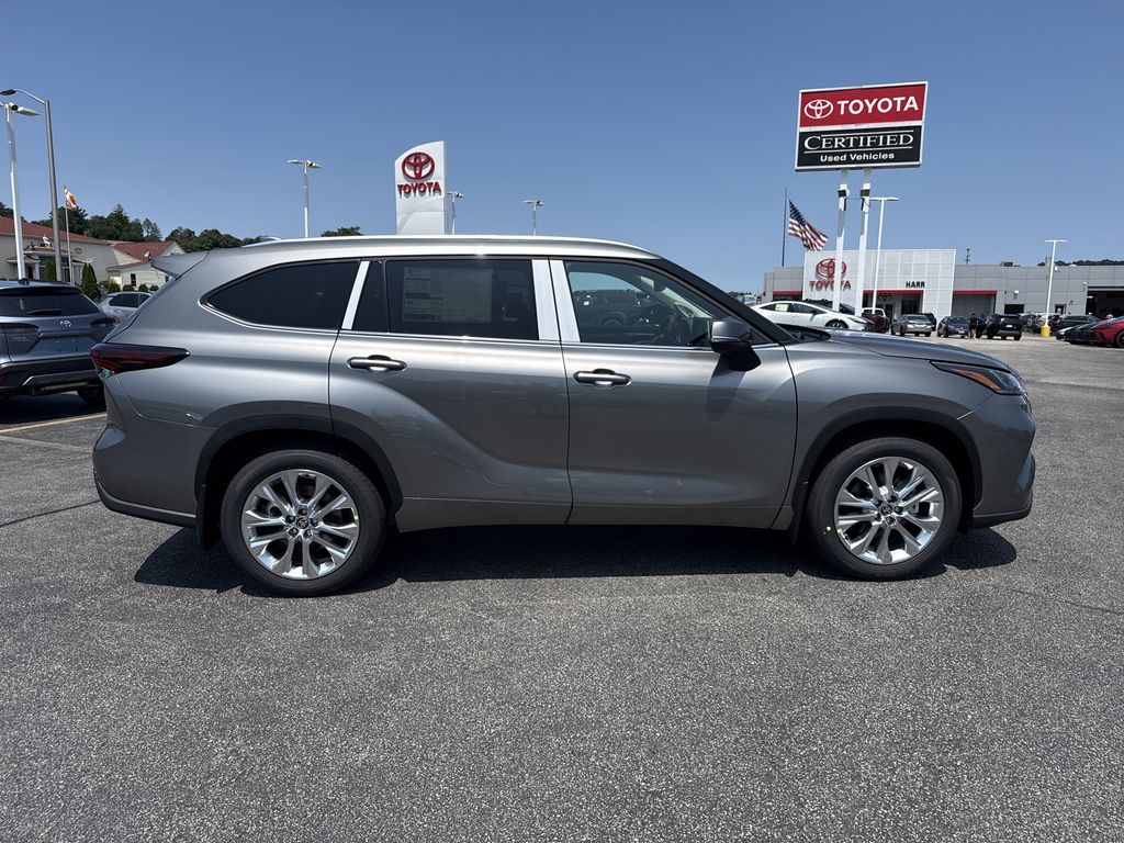 New 2026 Toyota Highlander SUV