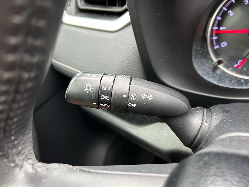 2020 Toyota RAV4 XLE Premium 23