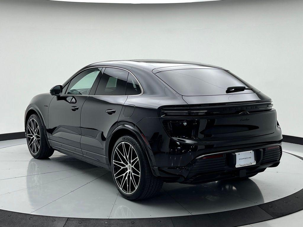 Thumbnail: 2025 Porsche Macan - 3