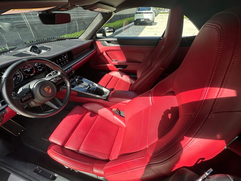Thumbnail: 2022 Porsche 911 - 4