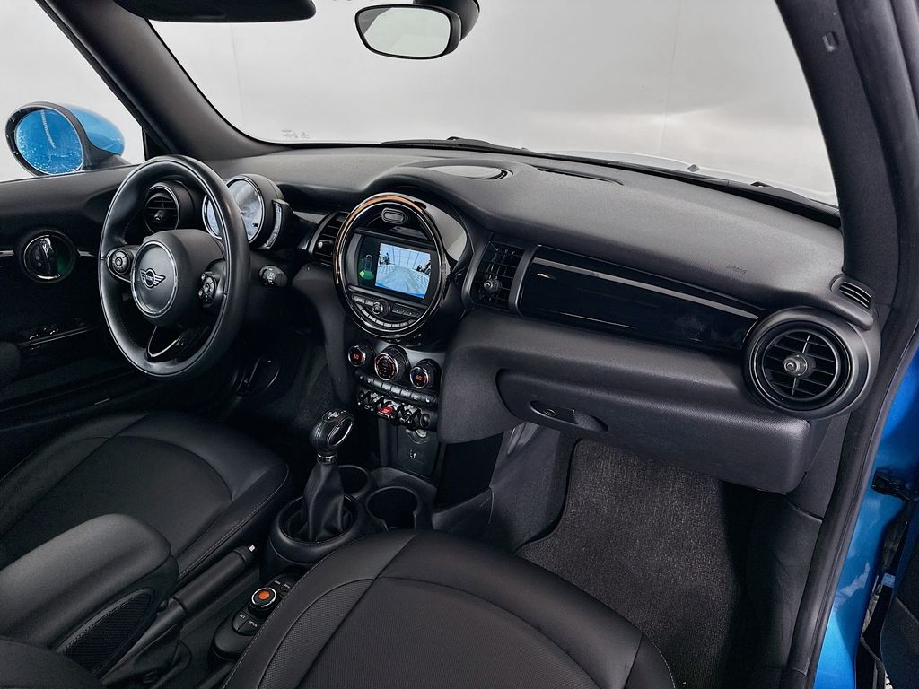 2019 MINI Cooper  25