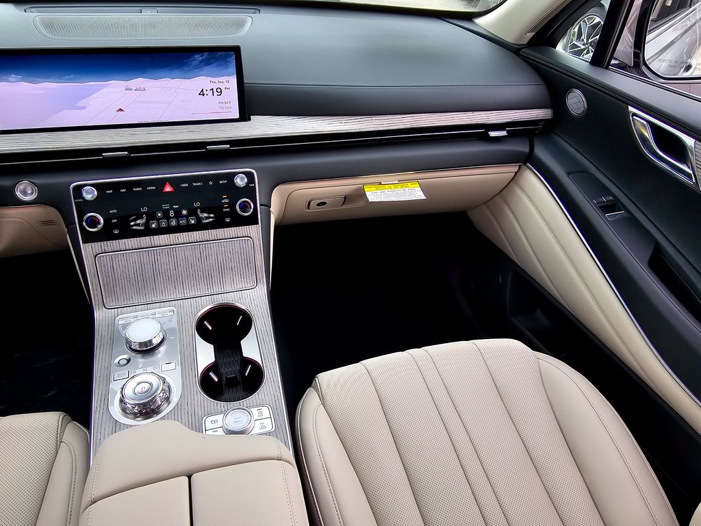 New 2026 Silver Genesis 2.5T image 9