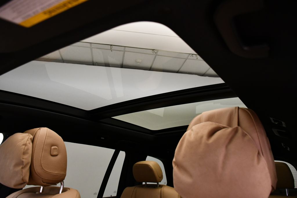 Thumbnail: 2026 Mercedes-Benz GLS - 17