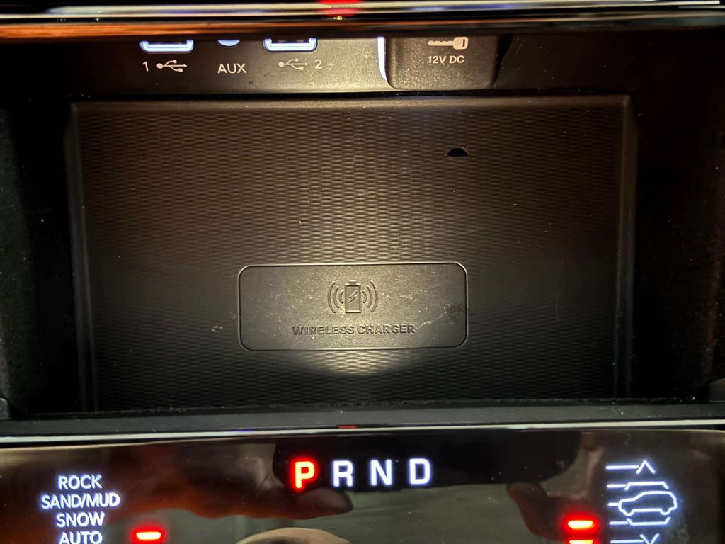 Used 2021 Diamond Black Crystal Pearlcoat Jeep Summit image 13