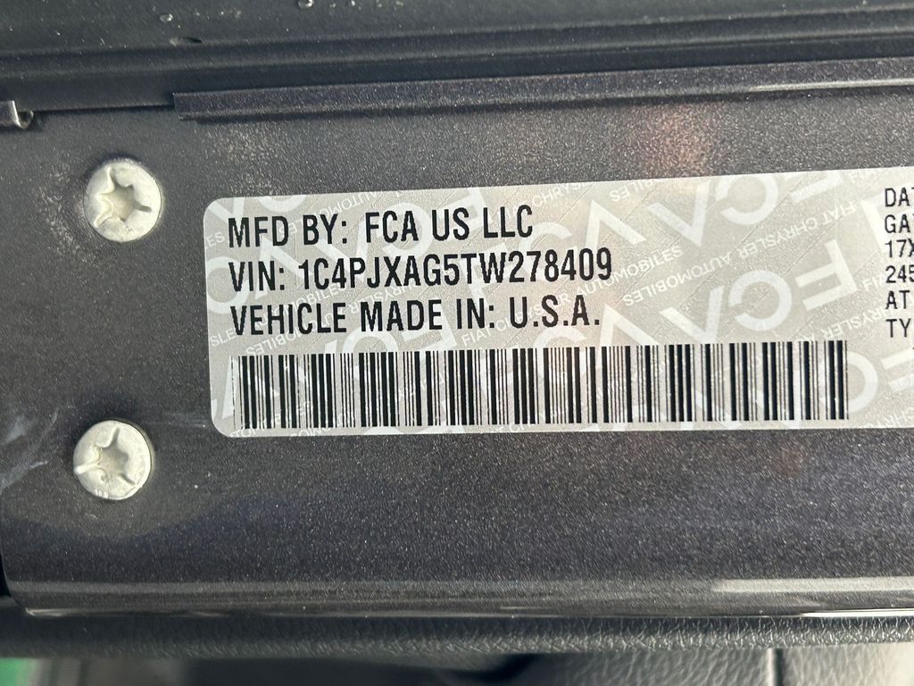 New 2026 Granite Crystal Metallic Clearcoat Jeep Sport image 13