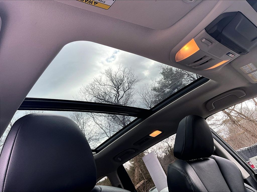 2024 Subaru Ascent — photo 18
