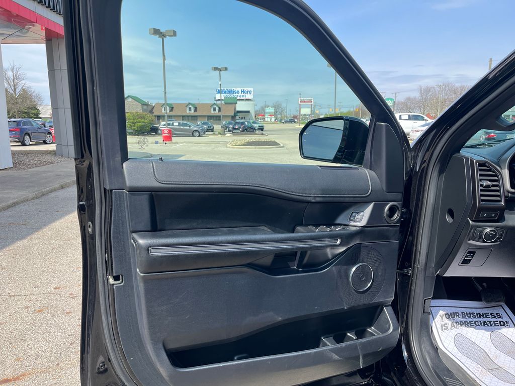 2021 Ford Expedition XLT photo