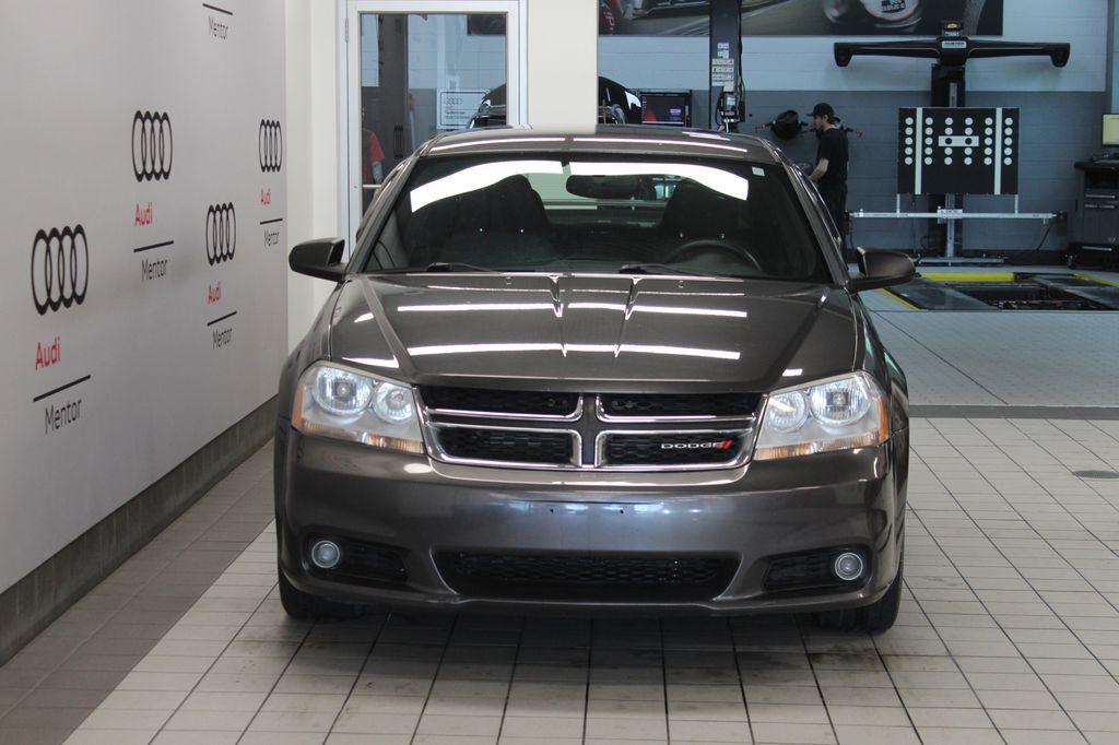 Thumbnail: 2014 Dodge Avenger - 9