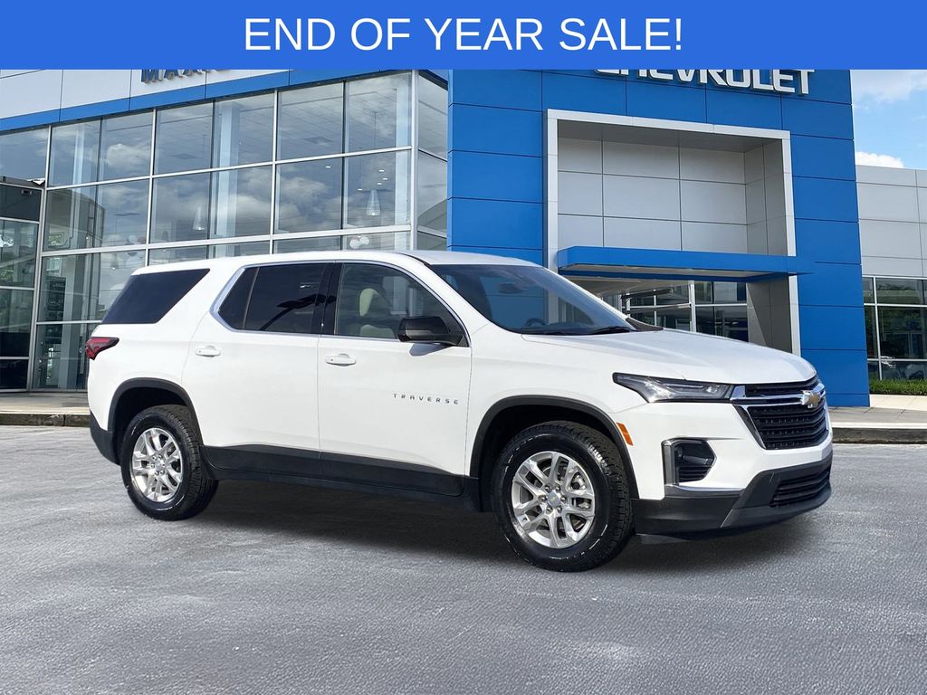 2022 Chevrolet Traverse LS's photo