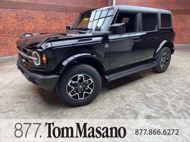 2025 Ford Bronco Outer Banks 4-Door 4WD