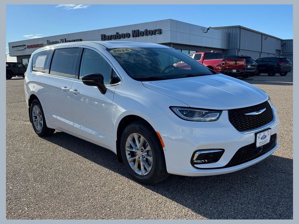 Bright White Clearcoat 2026 Chrysler Pacifica Limited AWD Minivan All-Wheel Drive 9-Speed Automatic