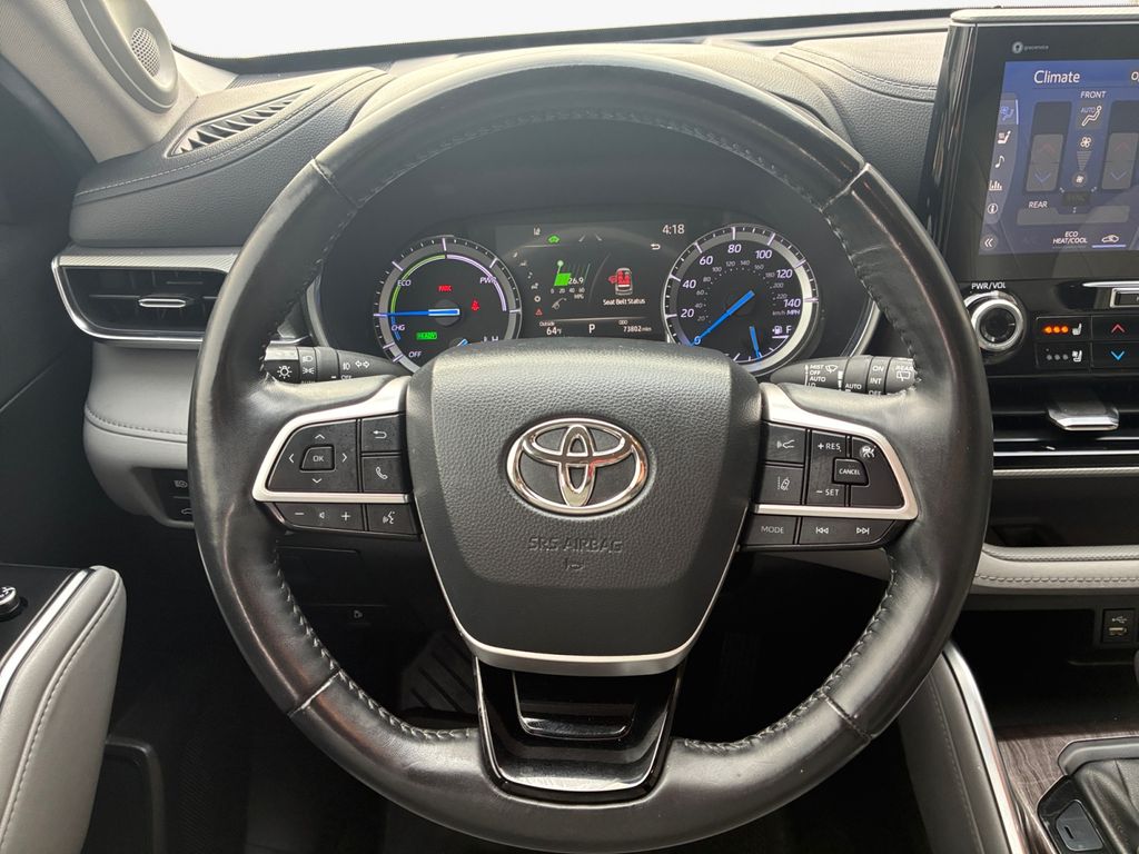 Used Car 2022 Toyota Highlander Hybrid  Platinum For Sale Under $40,000 In Austin, Texas