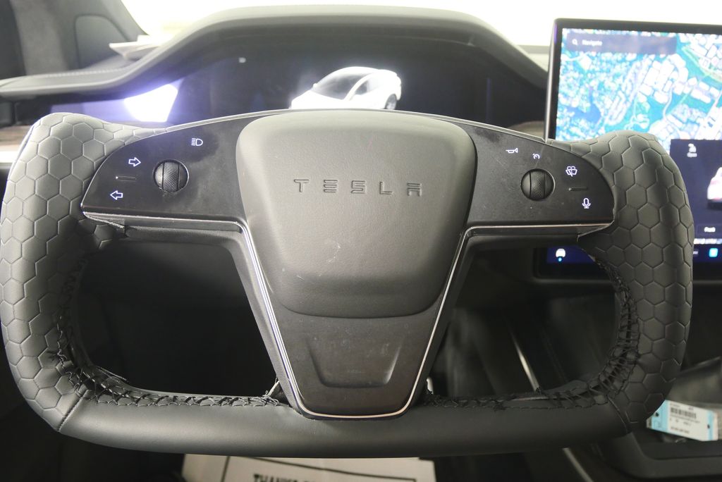Thumbnail: 2022 Tesla Model X - 20