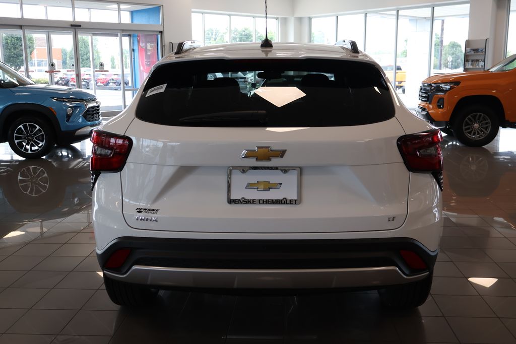 Thumbnail: 2025 Chevrolet Trax - 6