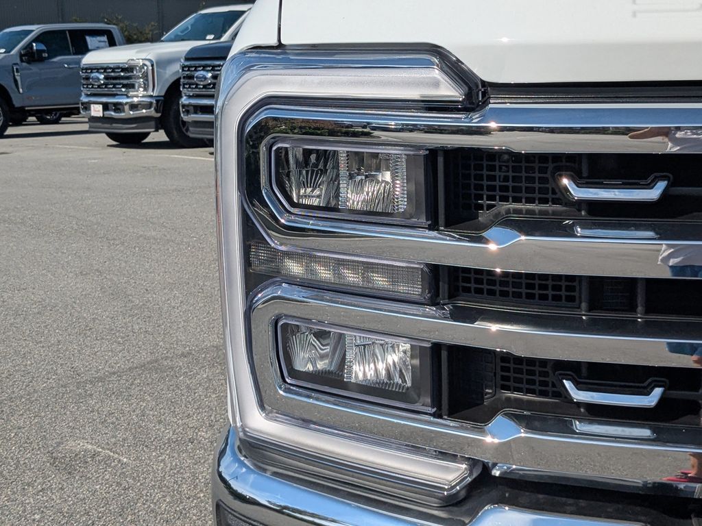 2026 Ford Super Duty F-350 SRW LARIAT