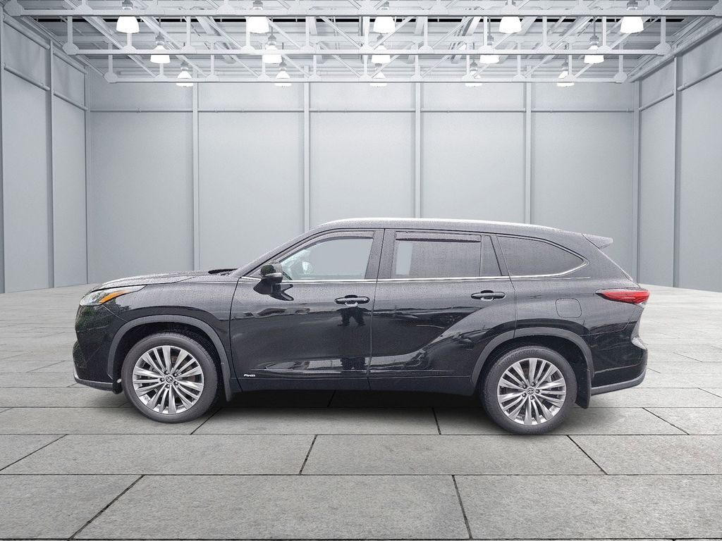 2023 Toyota Highlander Platinum 7