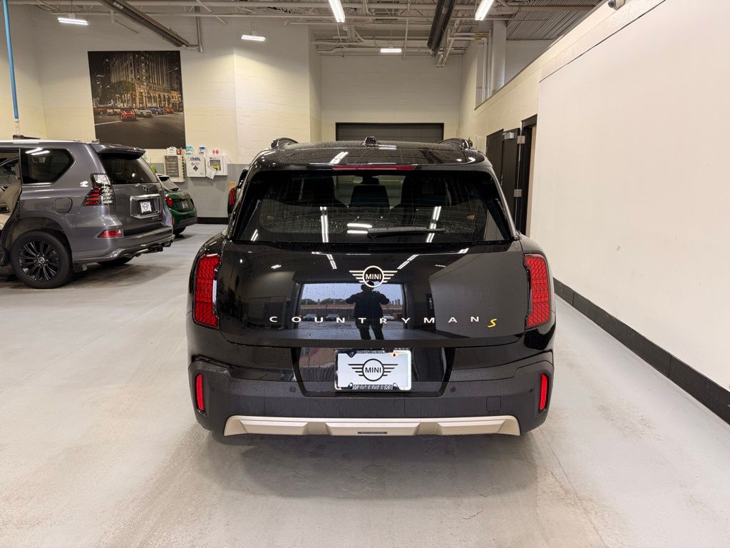 2025 MINI Cooper Countryman Signature 4