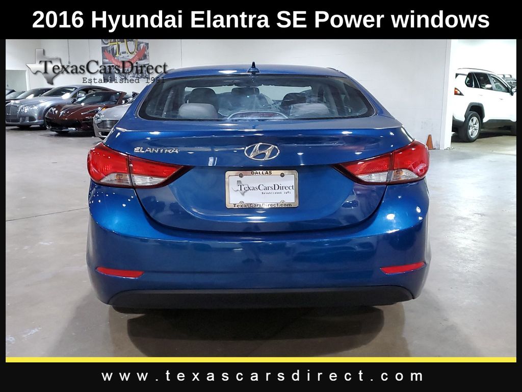 2016 Hyundai Elantra SE 11