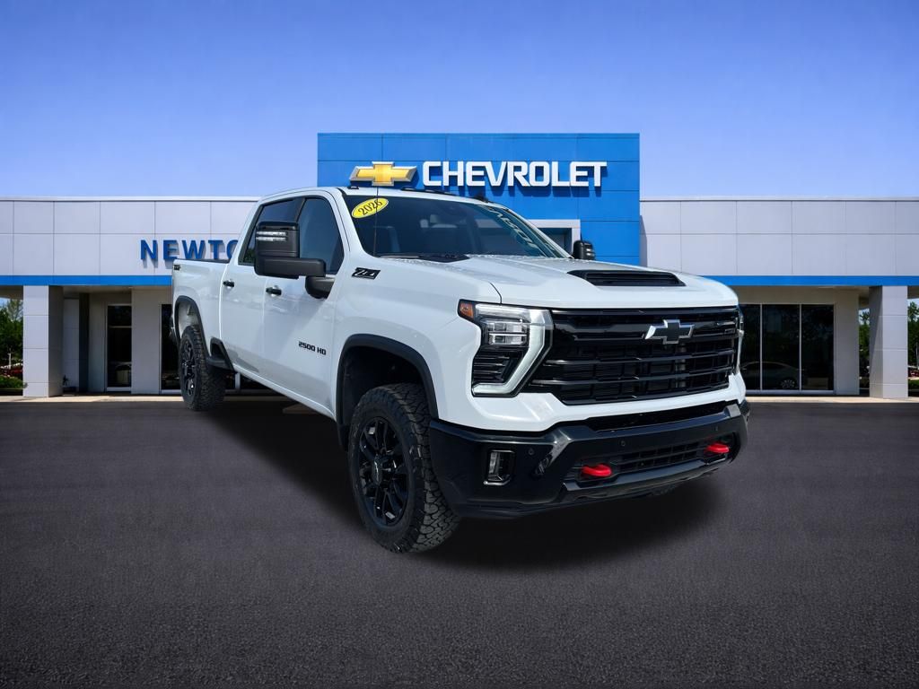 Summit White 2026 Chevrolet Silverado 2500HD LT Crew Cab 4WD Pickup Truck Four-Wheel Drive Automatic