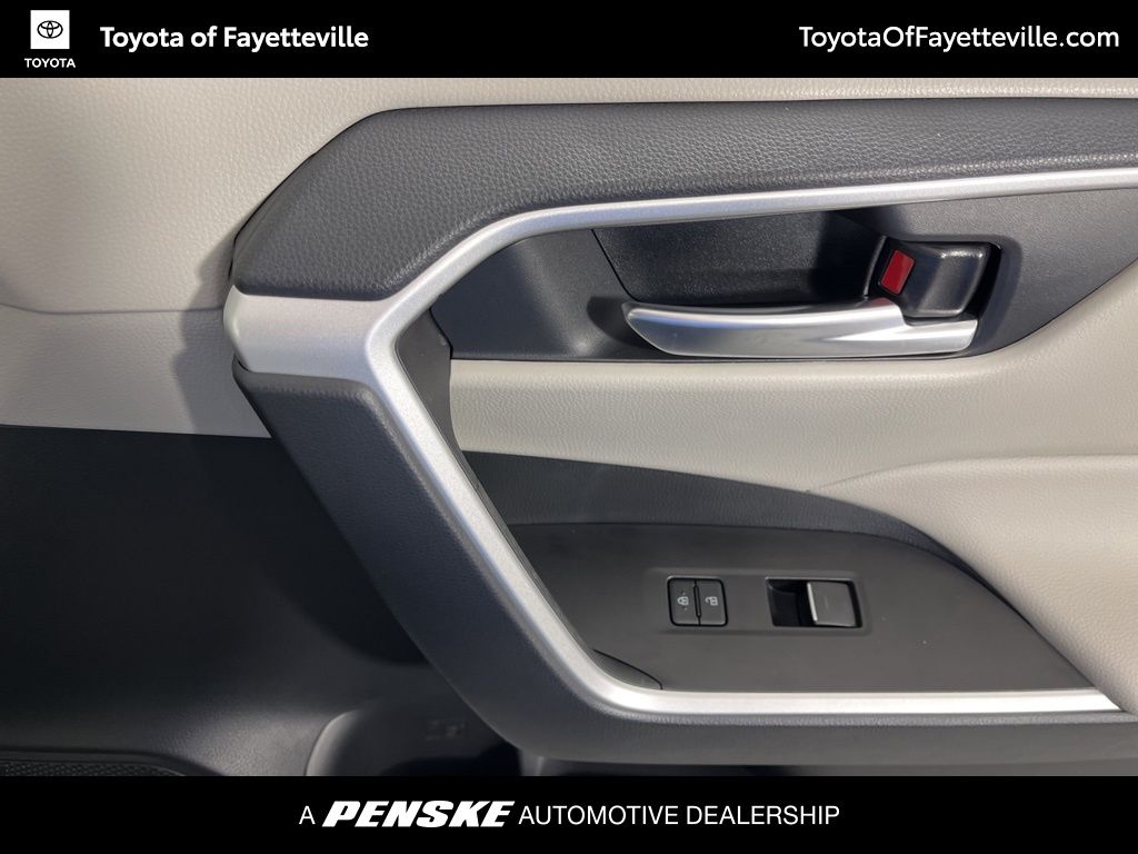 Thumbnail: 2025 Toyota RAV4 - 22