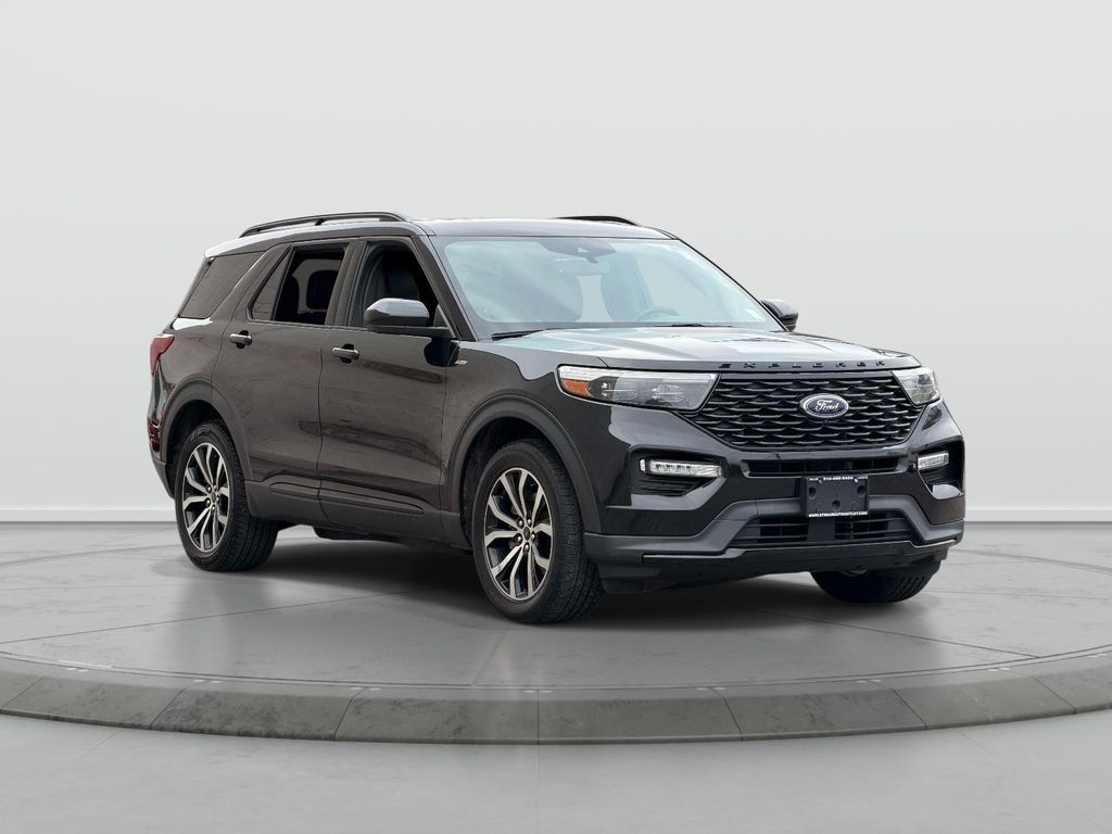 2022 Ford Explorer ST-LINE 4WD's photo
